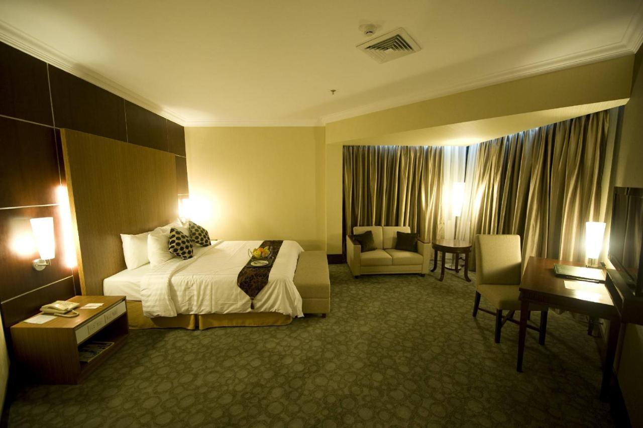 Hotel Emerald Garden International