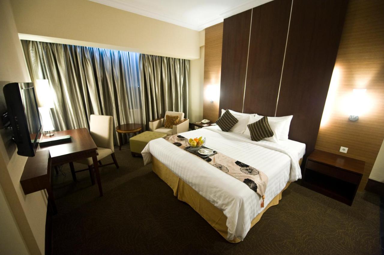 Emerald Garden International 4* Medan